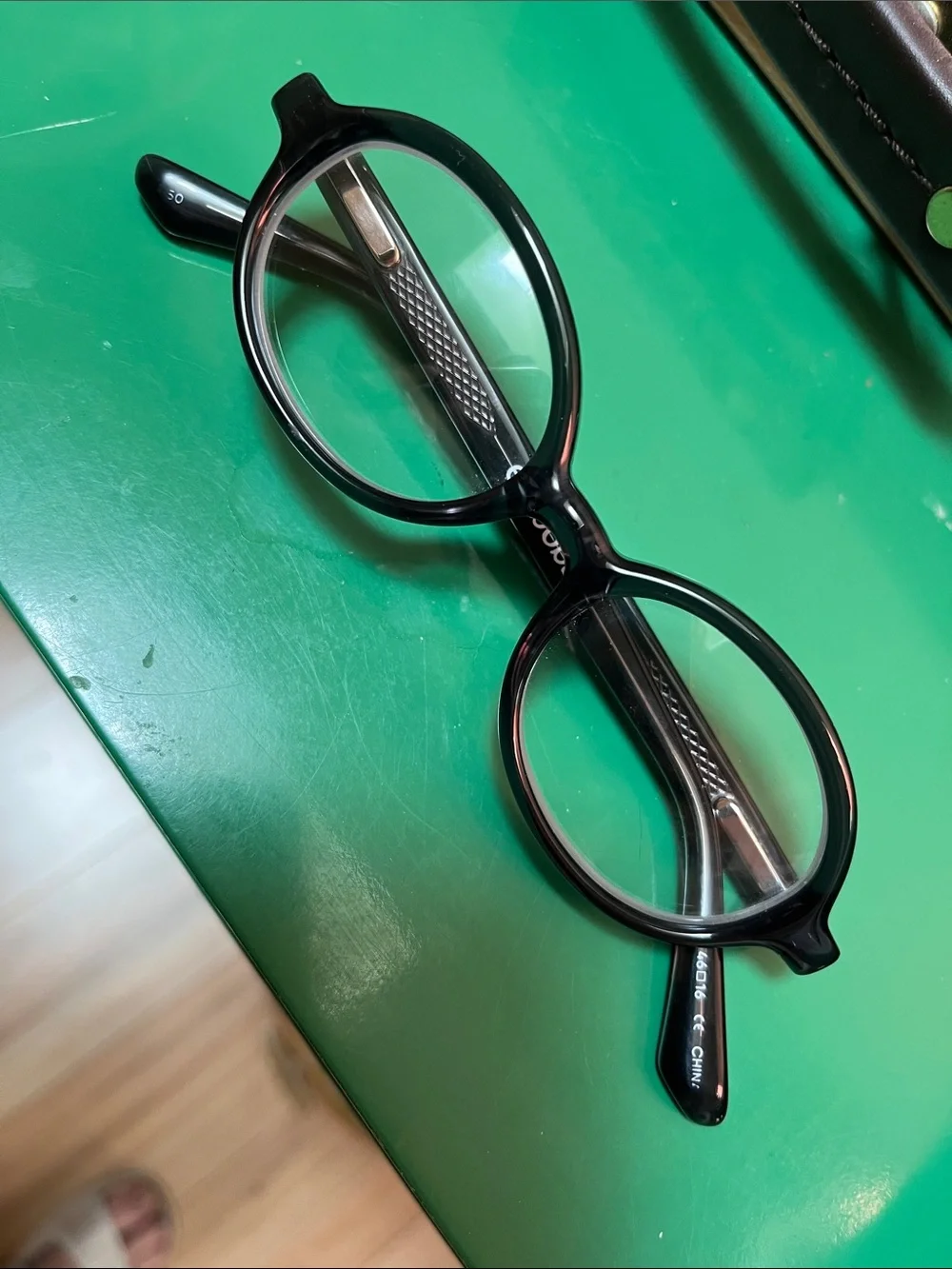 Eyebobs Classic Black Round Eyeglass Frames with 2.5 reader lenses NEW